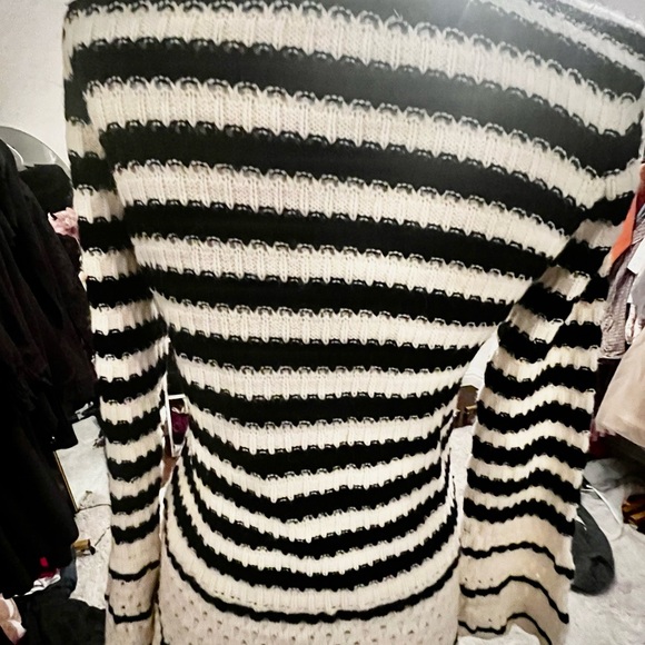 Zara - Girls - Spring Dress NWT. 🌺🌺 - Picture 4 of 6